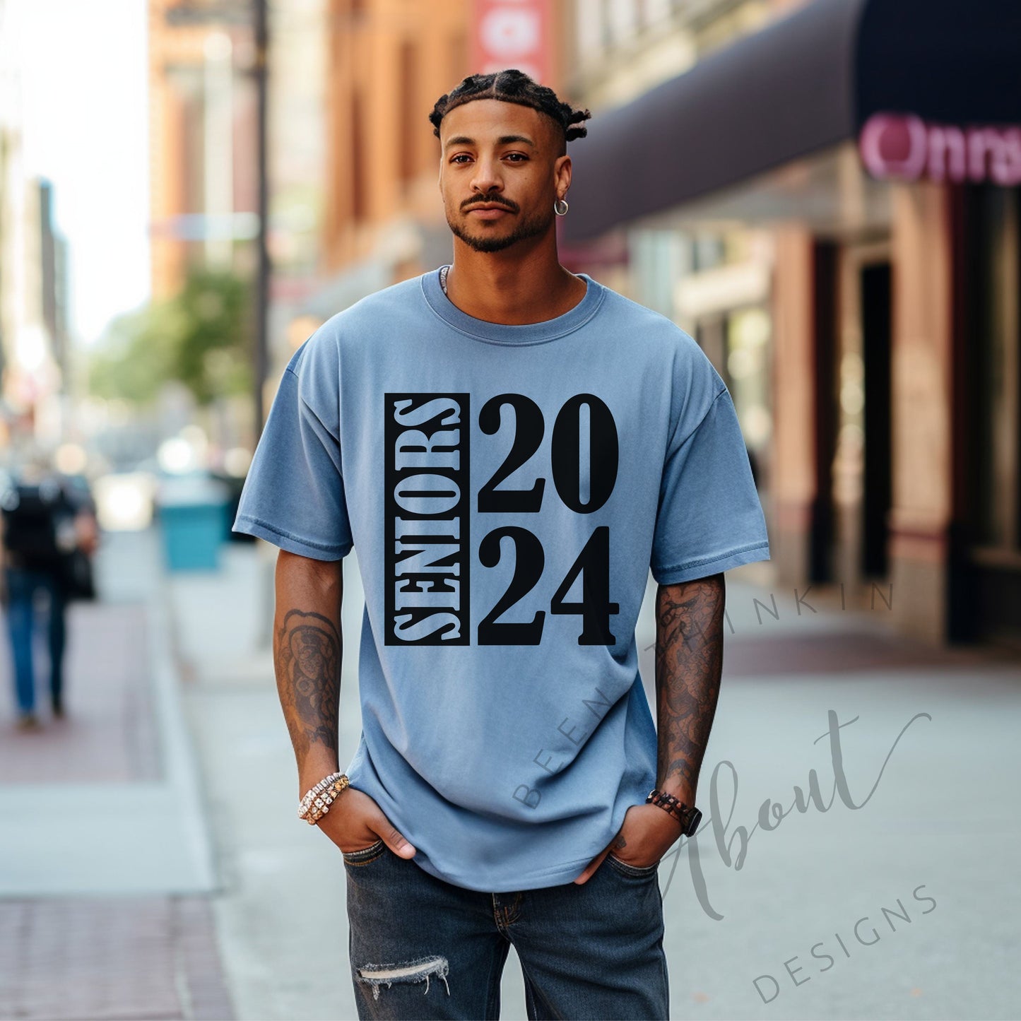 SENIORS / GRADUATE 2024 T SHIRT Blue Jean