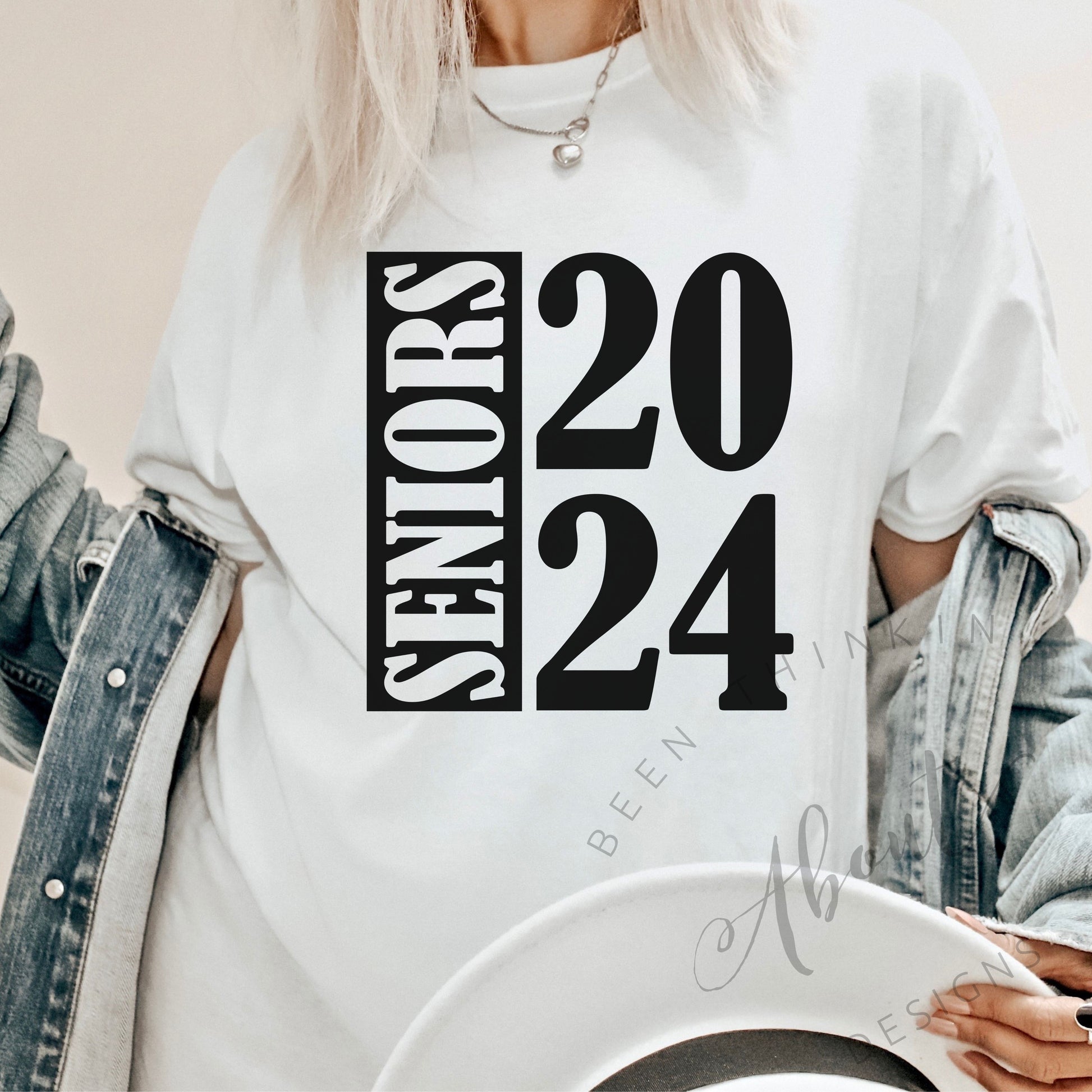 SENIORS / GRADUATE 2024 T SHIRT White
