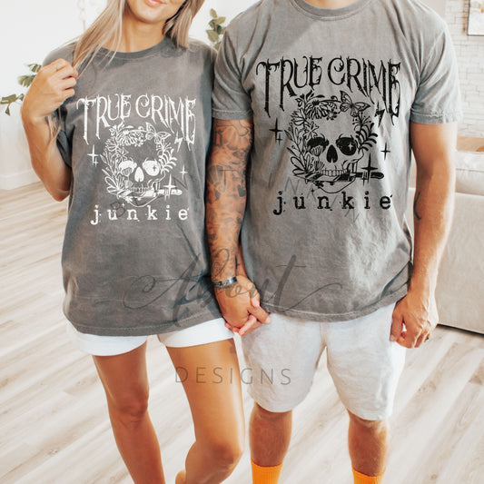 TRUE CRIME JUNKIE GRAPHIC TEE